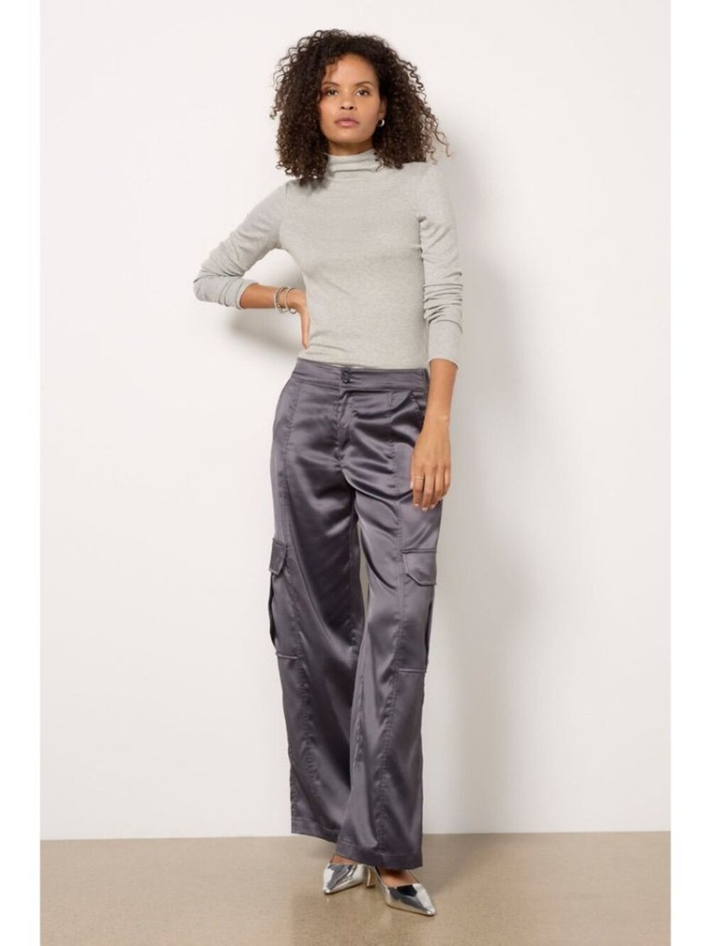 Sanctuary women's 32 gunmetal grey Elite Cargo wide leg satin pants NWT grunge